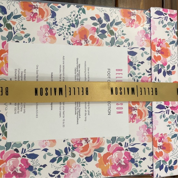 New Rose Orchid Footcare Set - Picture 3 of 4